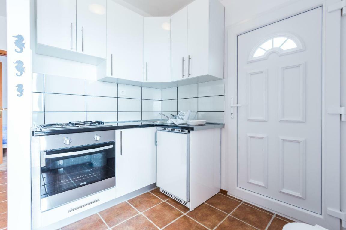 Apartmani Filip Мандре Экстерьер фото