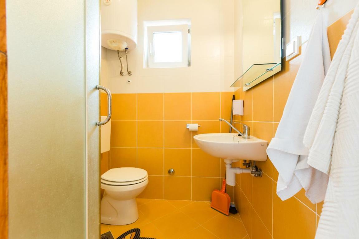 Apartmani Filip Мандре Экстерьер фото