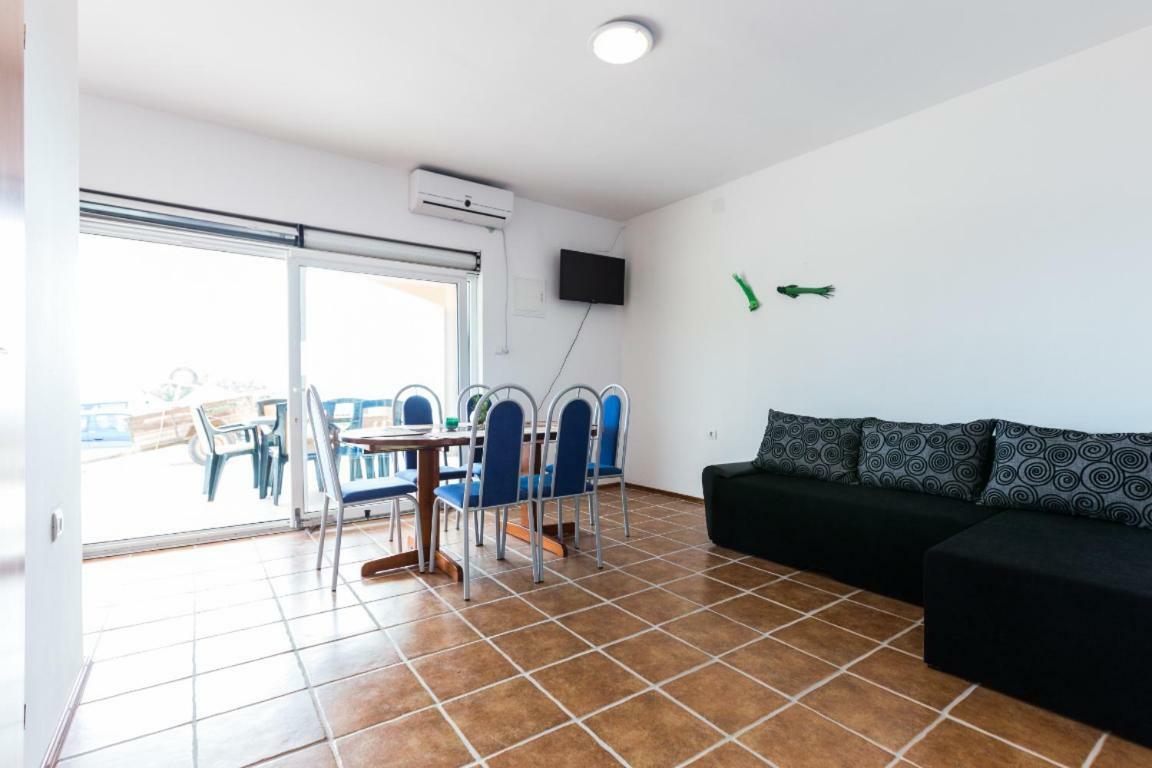 Apartmani Filip Мандре Экстерьер фото