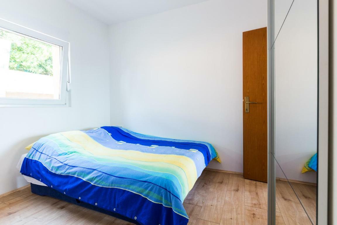 Apartmani Filip Мандре Экстерьер фото